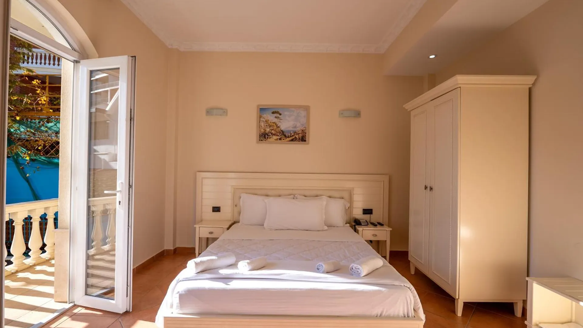 Olimpic Hotel Tirana 4*,